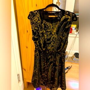 Alice+Olivia, velvet black and gold patterned dress- size SP (fits a S/M)